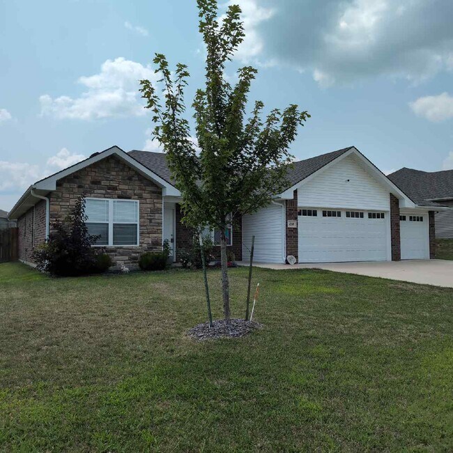 property at 1214 Cypress Ct