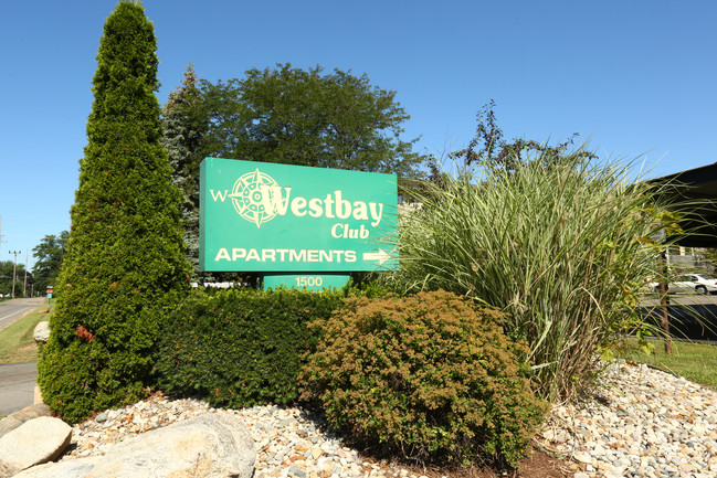 Westbay Club Apartments in Jackson, MI - Building Photo - Building Photo