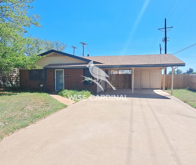 property at 1702 E 2nd St