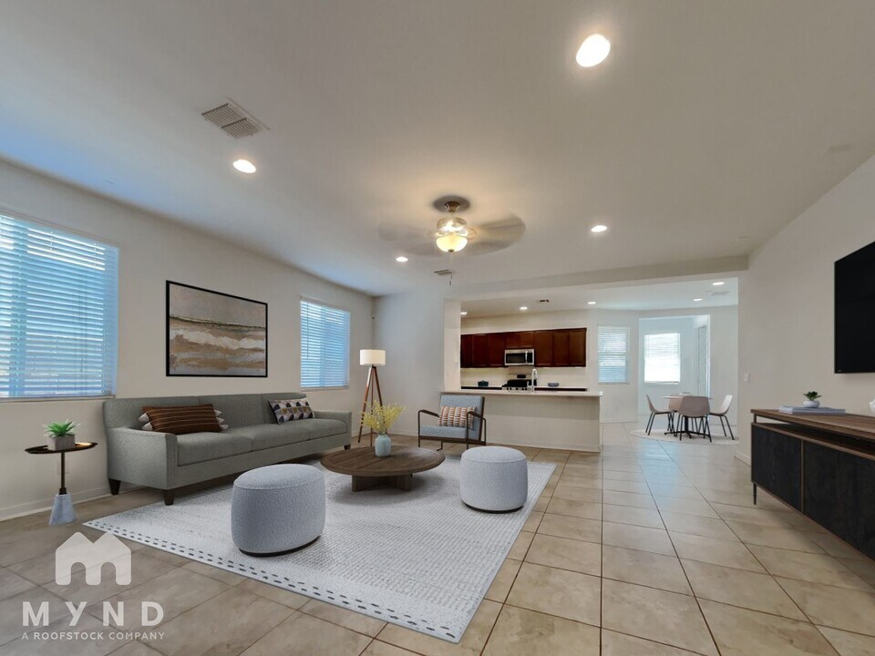17027 W Echo Ln in Waddell, AZ - Building Photo