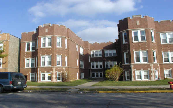 Chicago Lawn in Chicago, IL - Building Photo