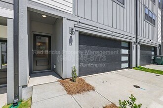 7920 Sansom Cir in Charlotte, NC - Building Photo - Building Photo