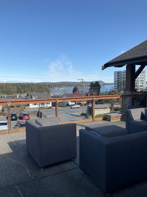 679 Terminal Av N in Nanaimo, BC - Building Photo - Building Photo