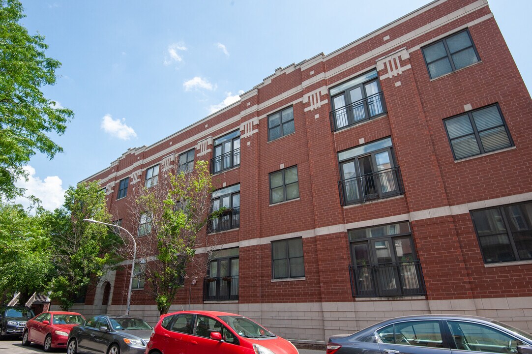 2771 W Francis Pl in Chicago, IL - Building Photo