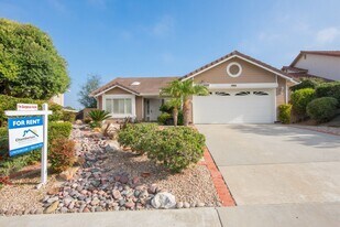 2620 El Aguila Ln in Carlsbad, CA - Building Photo