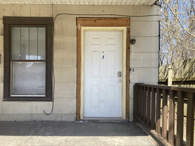 626 W Main St in Muncie, IN - Foto de edificio - Building Photo