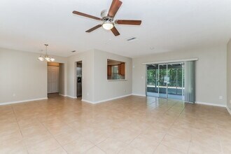 1248 Hanover Ct in Spring Hill, FL - Building Photo - Building Photo