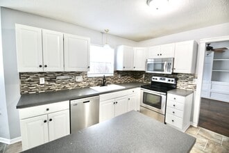 4400 Greensbury Dr in New Albany, OH - Building Photo - Building Photo