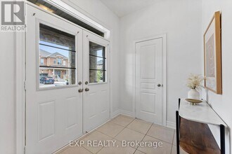 3107 Streamwood Pass in Oakville, ON - Building Photo - Building Photo