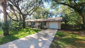 55 Deltona Blvd in St. Augustine, FL - Building Photo