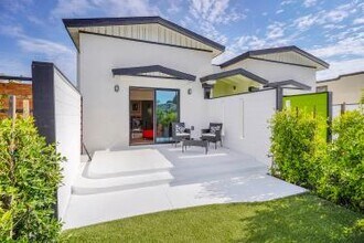 1226 Browning Blvd, Unit 1228 in Los Angeles, CA - Building Photo - Building Photo