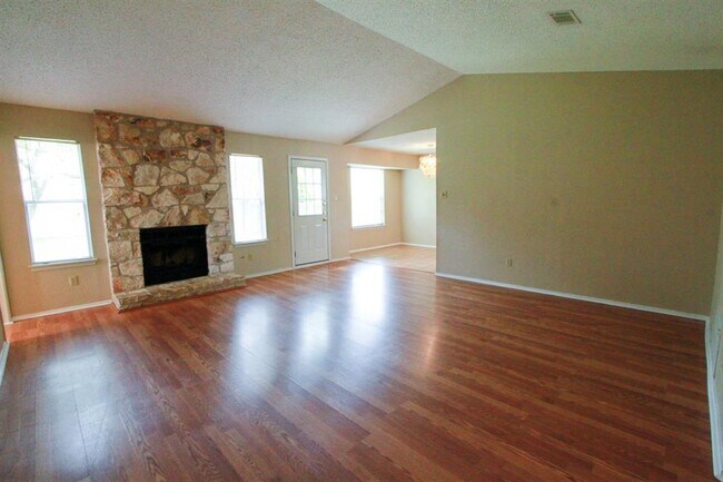 property at 401 Mountain Laurel Dr