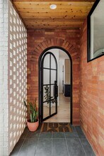 303 W Elizabeth St in Austin, TX - Building Photo - Building Photo