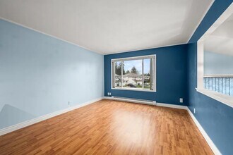 2775 B Myra Pl in Courtenay, BC - Building Photo - Building Photo
