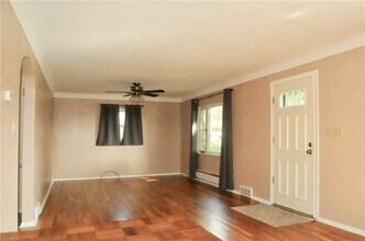 249 Cirbus Ln in Monroeville, PA - Building Photo - Building Photo