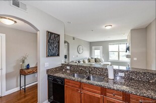 9059 E Panorama Cir, Unit 309 in Englewood, CO - Building Photo