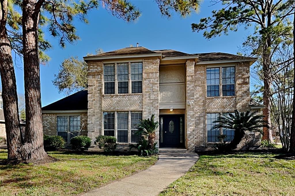 8427 Burwood Park Dr in Spring, TX - Building Photo