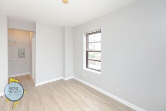 732 W Bittersweet Pl in Chicago, IL - Building Photo - Building Photo