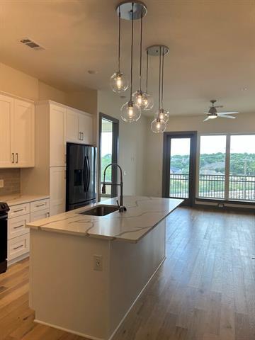 2700 Old Denton Rd in Carrollton, TX - Building Photo