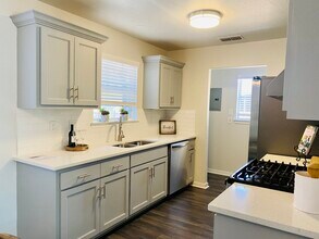606 Claude W Black in San Antonio, TX - Building Photo - Building Photo
