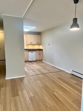 Camelot Apartments in Royal Oak, MI - Building Photo - Building Photo