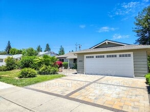 22423 St Andrews Ave in Cupertino, CA - Building Photo - Building Photo