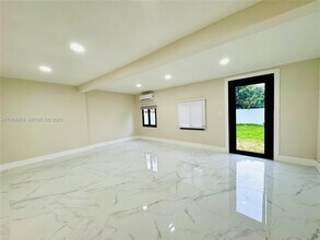 7943 NW 6th Ave in Miami, FL - Building Photo - Building Photo