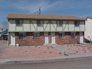 41 Castle Royal Dr in Pueblo, CO - Foto de edificio