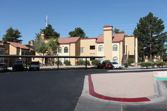 Martinique Bay Apartments in Henderson, NV - Building Photo - Building Photo