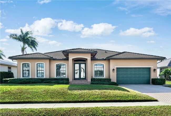 property at 1849 N Bahama Ave