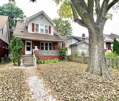 875 Curry Ave in Windsor, ON - Building Photo