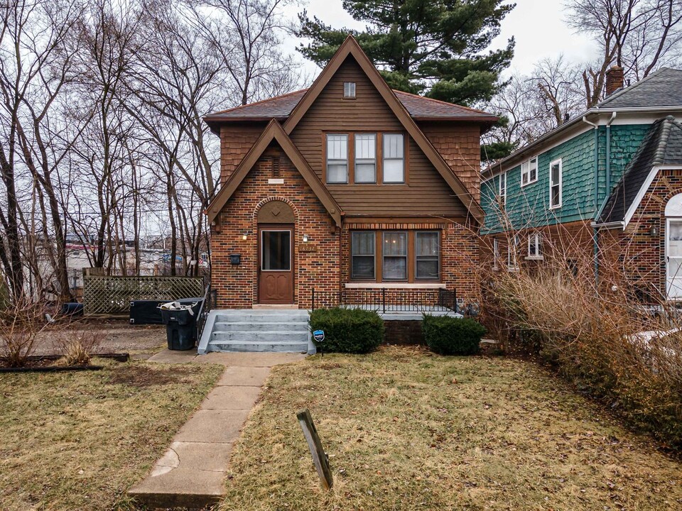 18732 Salem in Detroit, MI - Foto de edificio