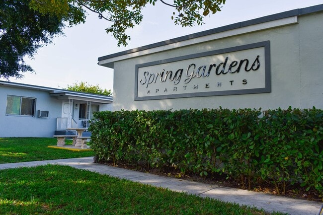 property at 761 Curtiss Pkwy