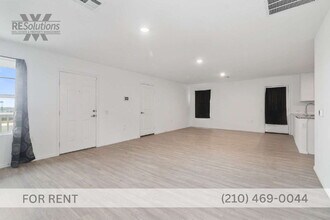 12058 Still Pass in San Antonio, TX - Building Photo - Building Photo