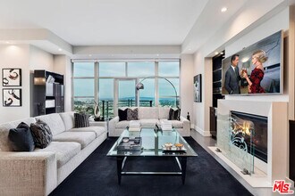 10776 Wilshire Blvd in Los Angeles, CA - Building Photo - Building Photo