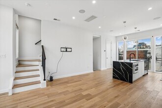 810 13th St NE in Washington, DC - Building Photo - Building Photo