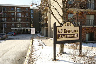 A.C. Edgecombe Apartments in Monaca, PA - Building Photo - Building Photo