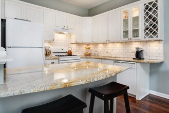 909 W Washington Blvd, Unit 601 in Chicago, IL - Building Photo - Building Photo