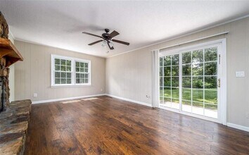 130 Maxanna Dr in Anniston, AL - Foto de edificio - Building Photo