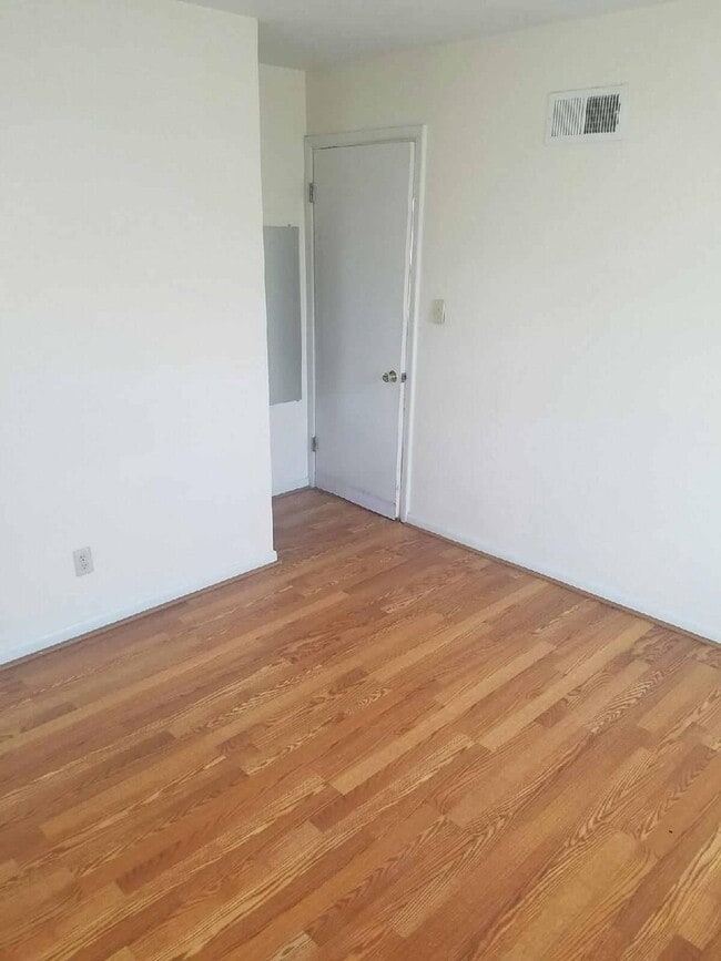 property at 806 Minneola Rd