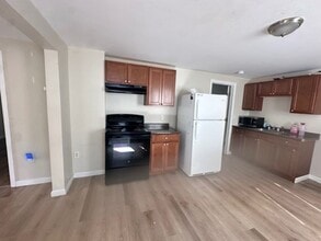 59 Morris St in Southbridge, MA - Building Photo - Building Photo