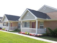 Building Photo - Shawnee Lakes Apartments in Lima, Ohio