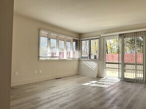 110 Montoya Dr in Branford, CT - Foto de edificio - Building Photo