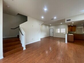 15024 Magnolia Blvd in Sherman Oaks, CA - Building Photo - Building Photo