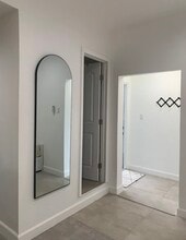 2230 NW 6th St, Unit C in Miami, FL - Building Photo - Building Photo
