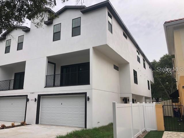 property at 405 S Westland Ave