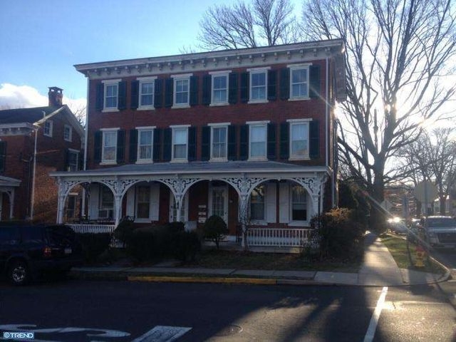 62 S Clinton St in Doylestown, PA - Building Photo