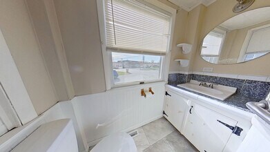 1121 Roosevelt Ave in York, PA - Building Photo - Building Photo