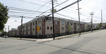 Cherry Park Apartments in Newark, NJ - Building Photo - Building Photo