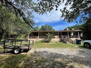 536 Valley Haven in Canyon Lake, TX - Building Photo - Building Photo